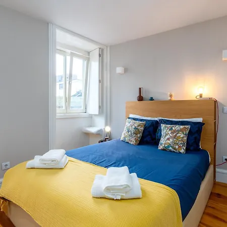 A Window To - In The Heart Of The City Apartment Porto