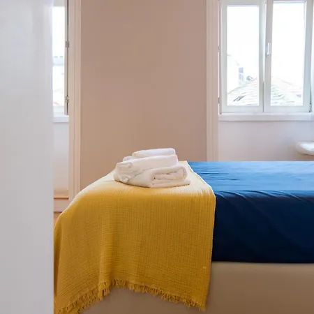 Apartment A Window To - In The Heart Of The City Porto